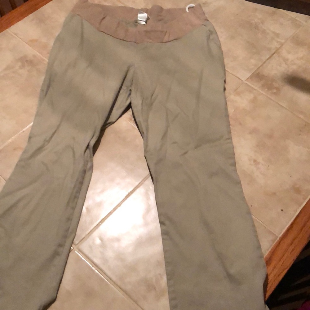 Maternity pants size medium